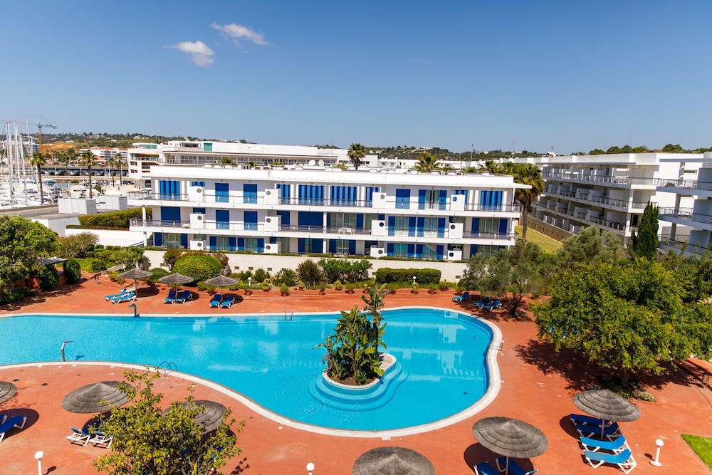 Marina Club Suite Hotel — Swimming pool in Lagos, Faro