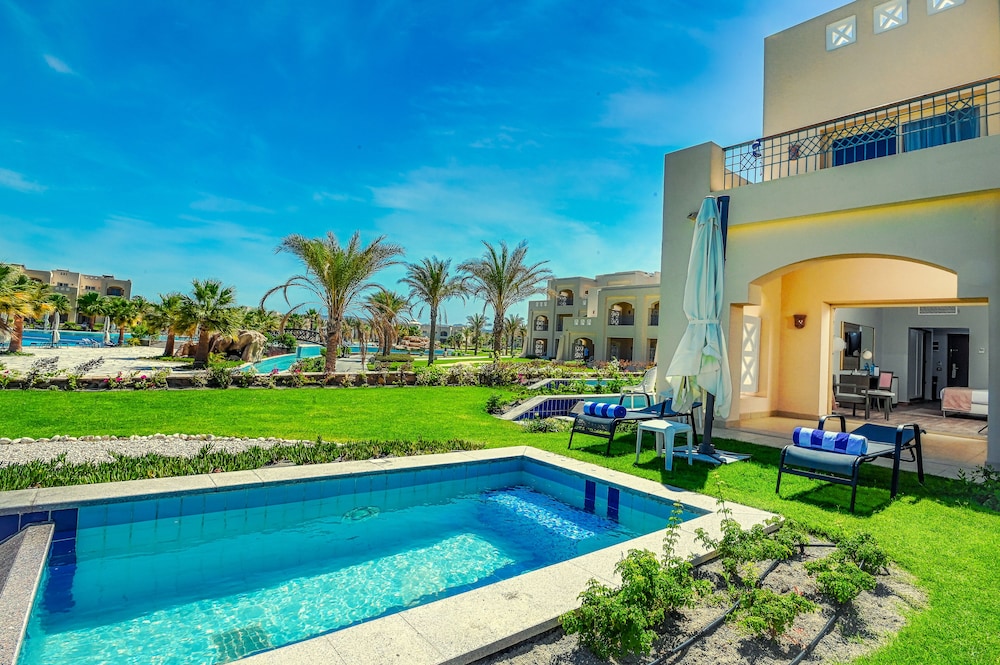 Sataya Resort Marsa Alam — Swimming pool in Marsa Alam, Red Sea