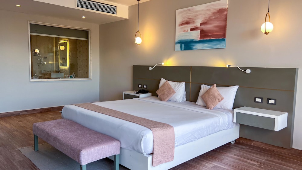 Sataya Resort Marsa Alam — Hotel rooms in Marsa Alam, Red Sea
