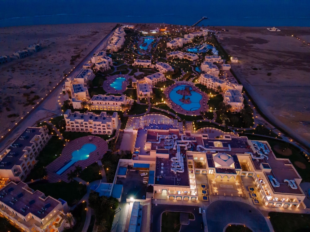 Sataya Resort Marsa Alam — Swimming pool in Marsa Alam, Red Sea