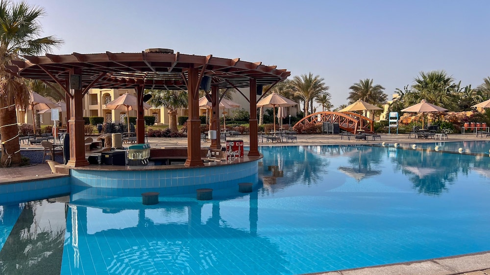Sataya Resort Marsa Alam — Swimming pool in Marsa Alam, Red Sea