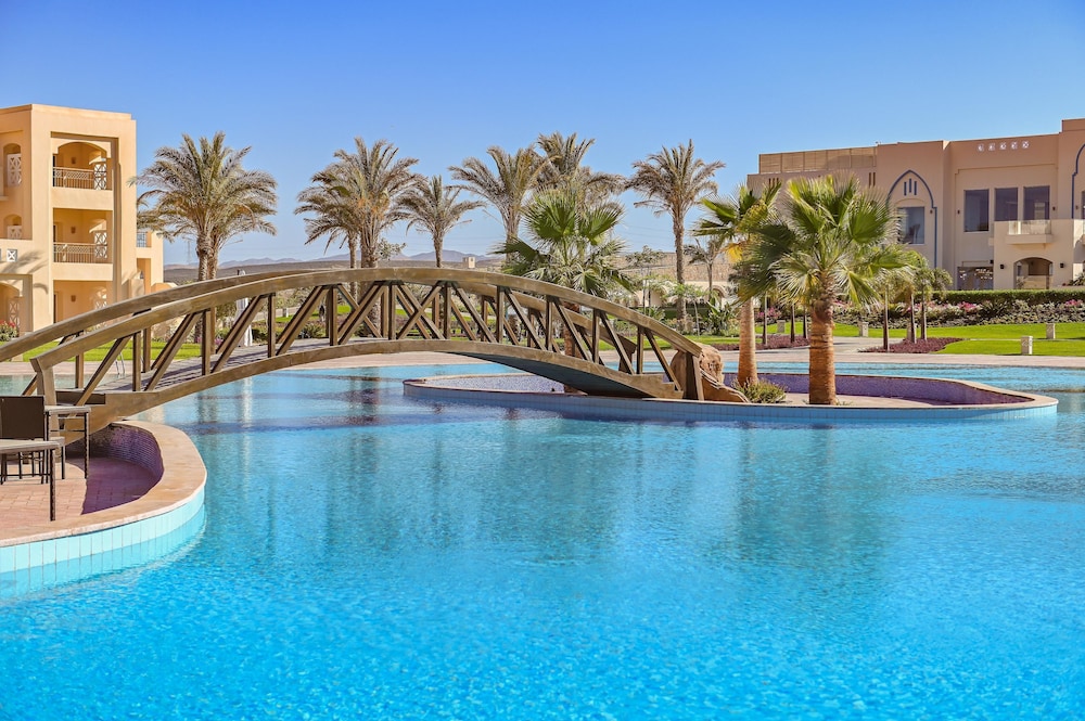 Sataya Resort Marsa Alam — Swimming pool in Marsa Alam, Red Sea