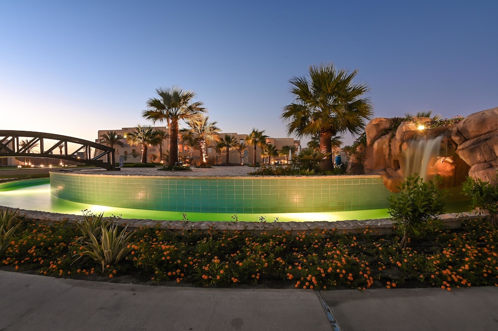 Sataya Resort Marsa Alam — Swimming pool in Marsa Alam, Red Sea