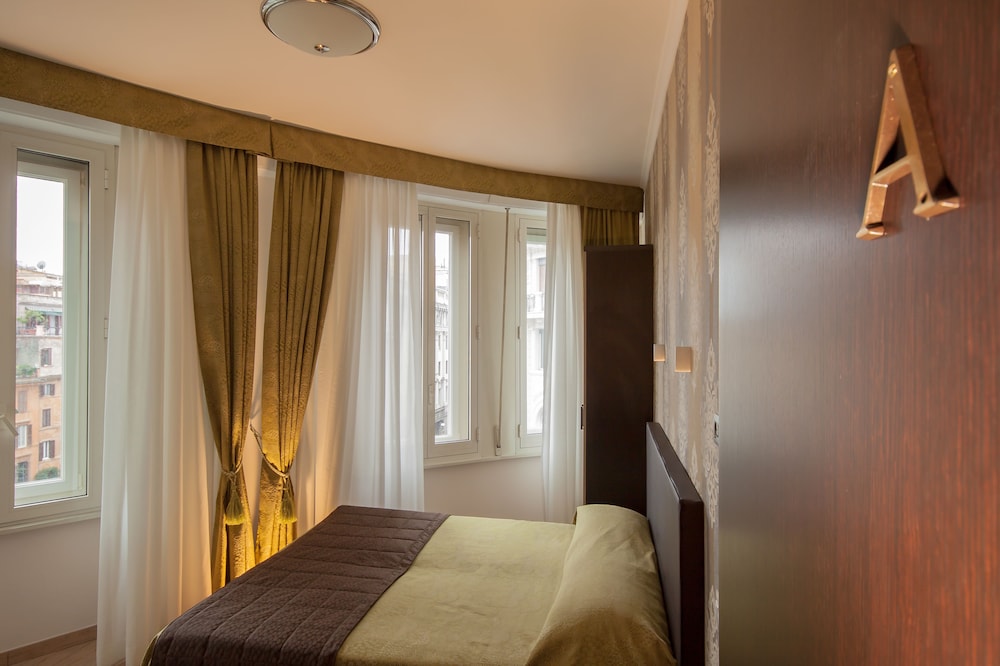 Rome King Suite — Hotel rooms in Rome, Lazio