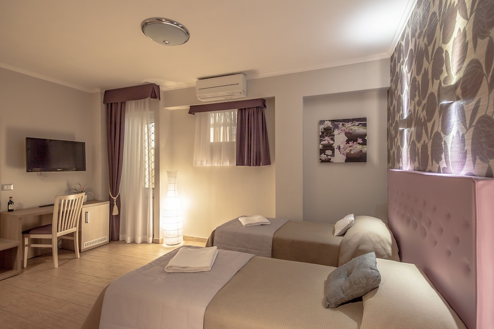 Rome King Suite — Hotel rooms in Rome, Lazio