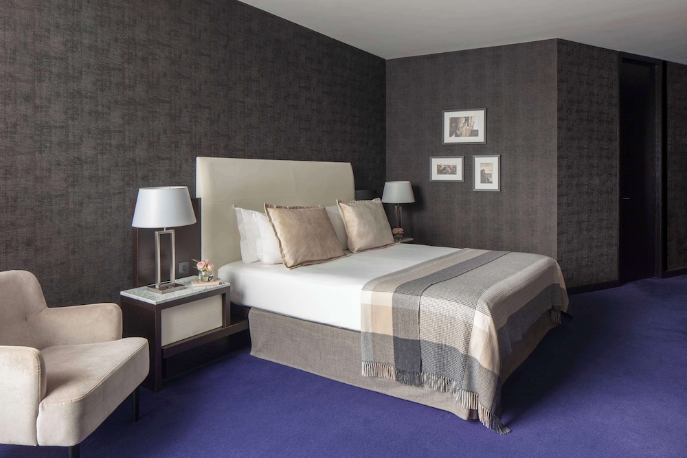 Anantara The Marker Dublin - A Leading Hotel of the World — Hotel rooms in Dublin, Dublin City