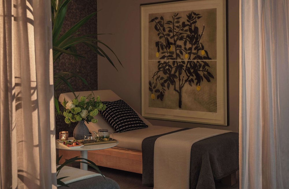 Anantara The Marker Dublin - A Leading Hotel of the World — Hotel rooms in Dublin, Dublin City
