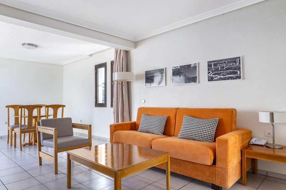 Sunset Bay Club — Hotel rooms in Costa Adeje, Canary Islands
