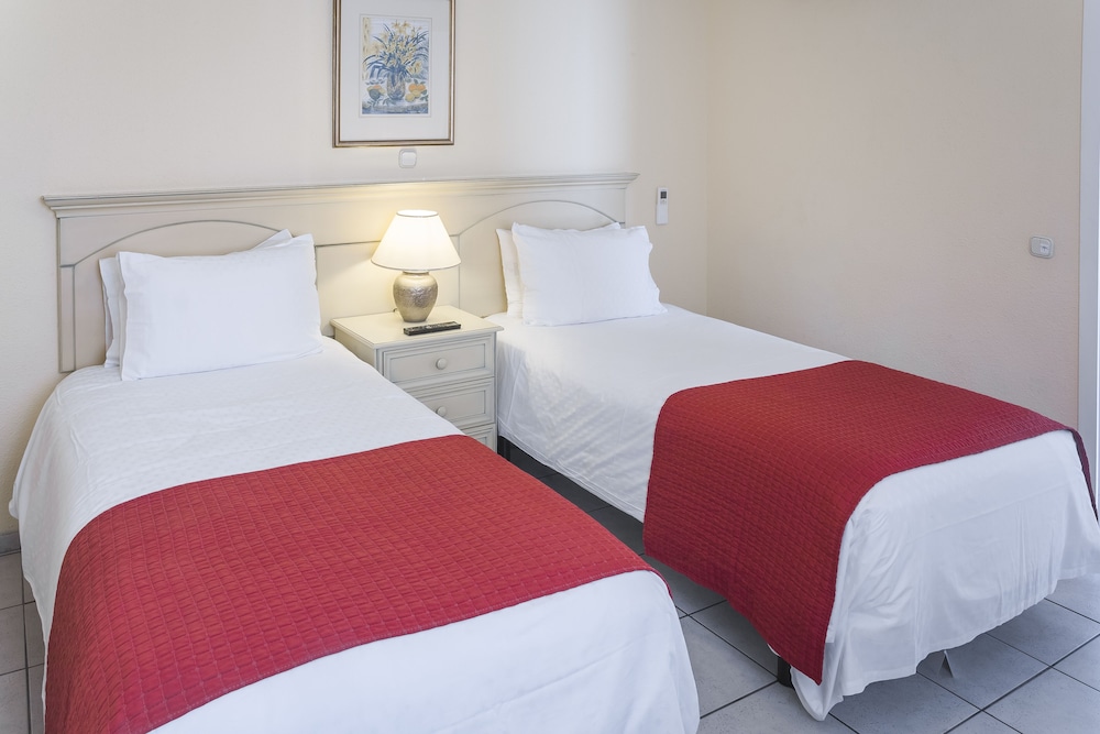 Sunset Bay Club — Hotel rooms in Costa Adeje, Canary Islands