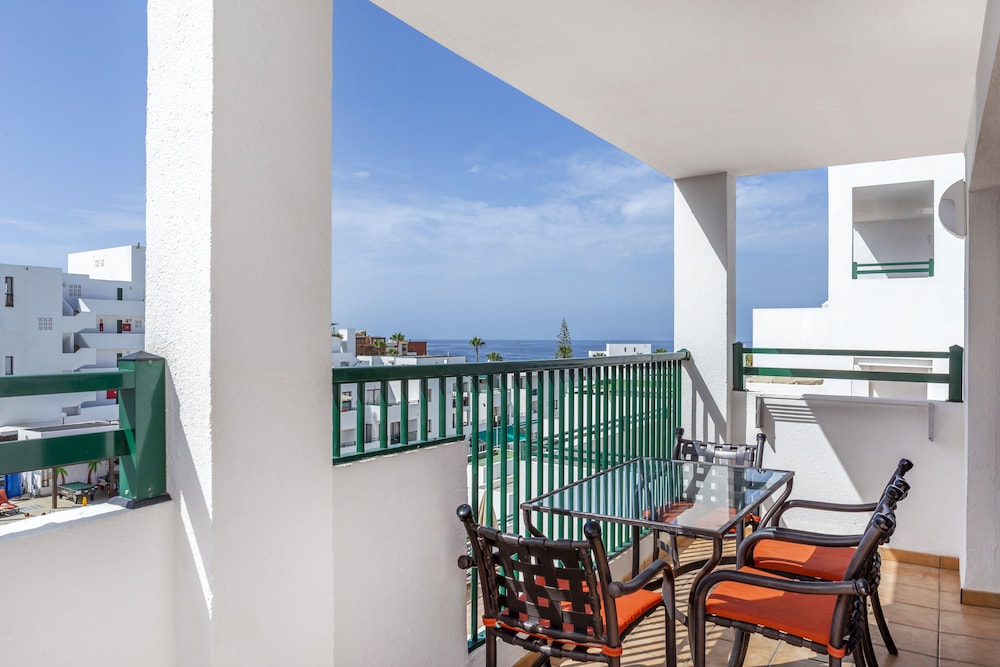 Sunset Bay Club — Hotel rooms in Costa Adeje, Canary Islands