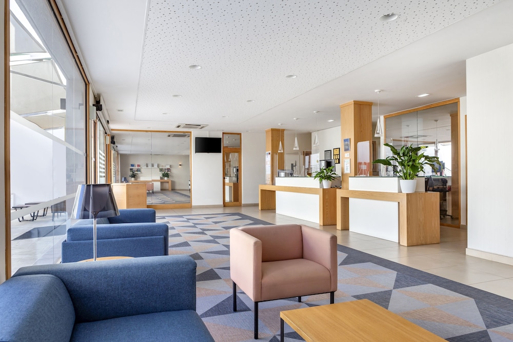 Sunset Bay Club — Hotel building in Costa Adeje, Canary Islands