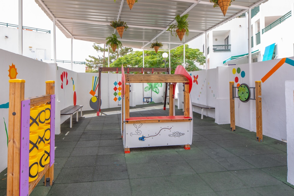 Sunset Bay Club — Attractions for children in Costa Adeje, Canary Islands
