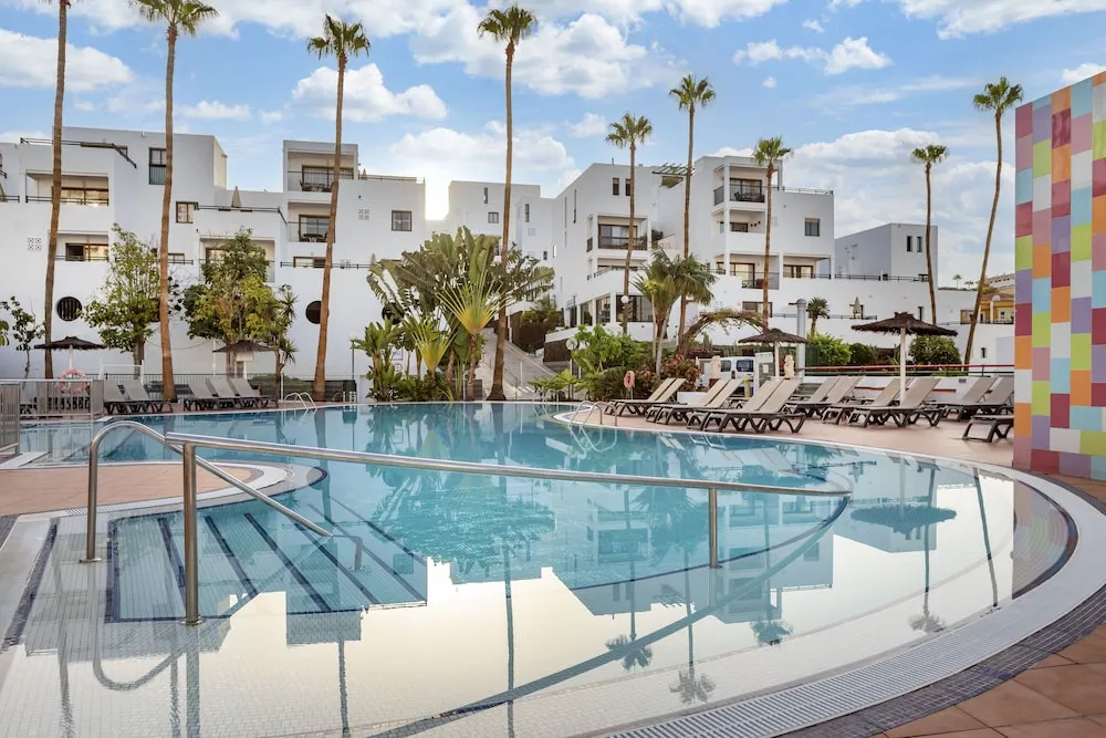 Sunset Bay Club