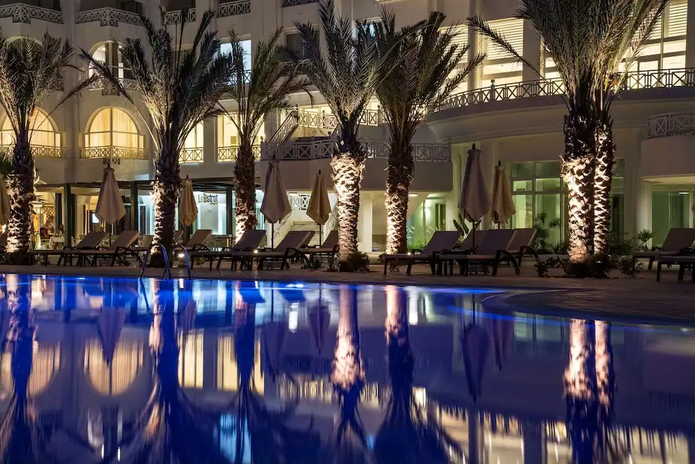 Radisson Blu Resort & Thalasso, Hammamet — Swimming pool in Hammamet, Nabeul