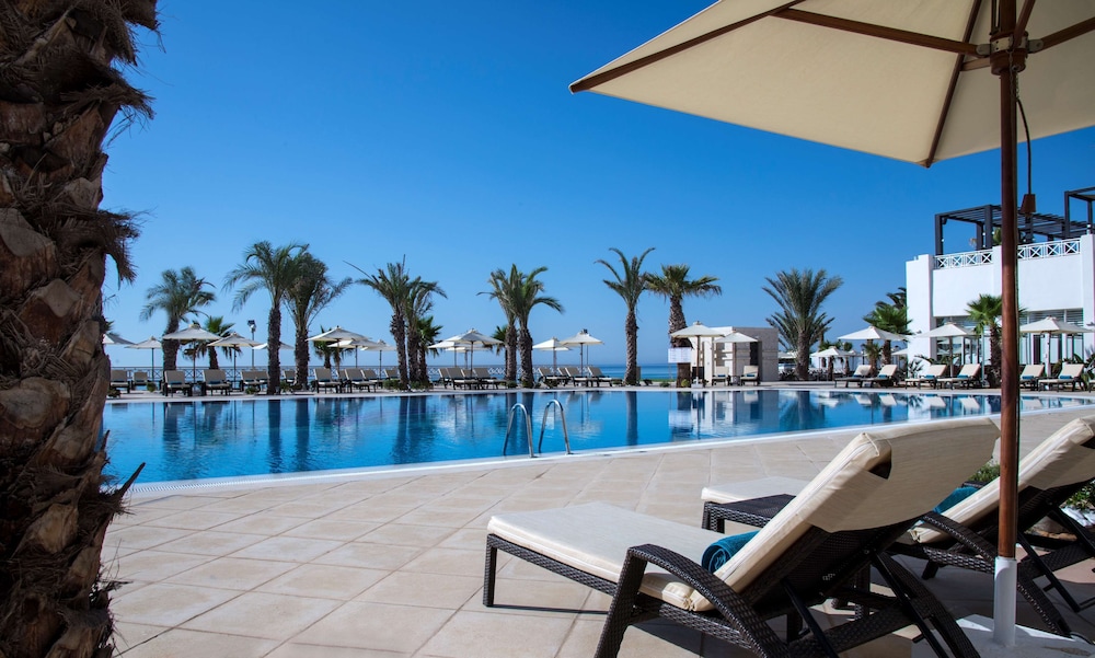 Radisson Blu Resort & Thalasso, Hammamet — Swimming pool in Hammamet, Nabeul