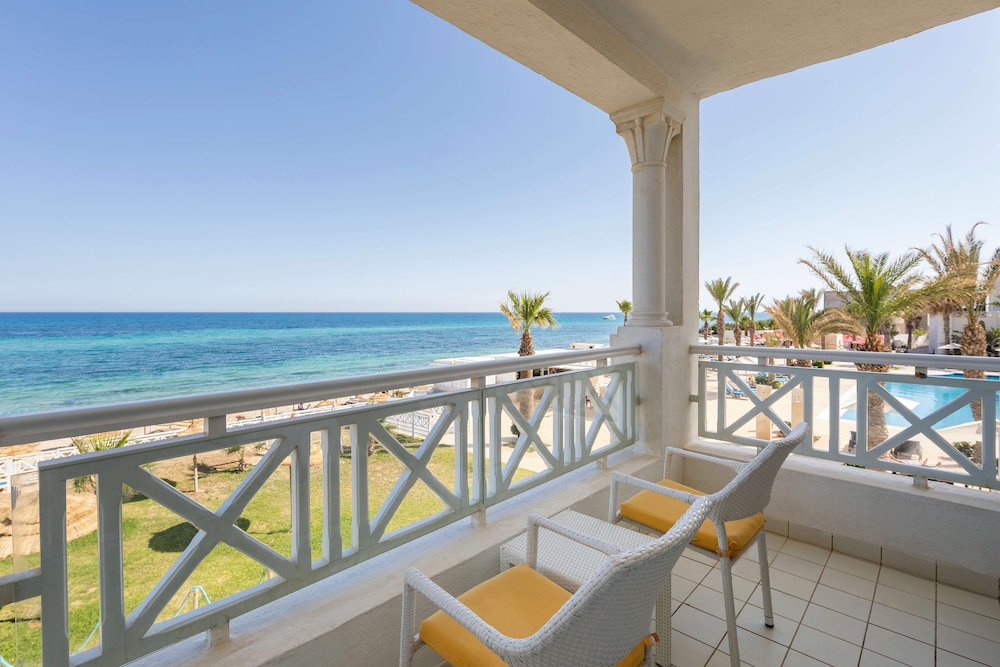 Radisson Blu Resort & Thalasso, Hammamet — Beach in Hammamet, Nabeul