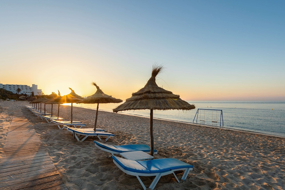 Radisson Blu Resort & Thalasso, Hammamet — Beach in Hammamet, Nabeul