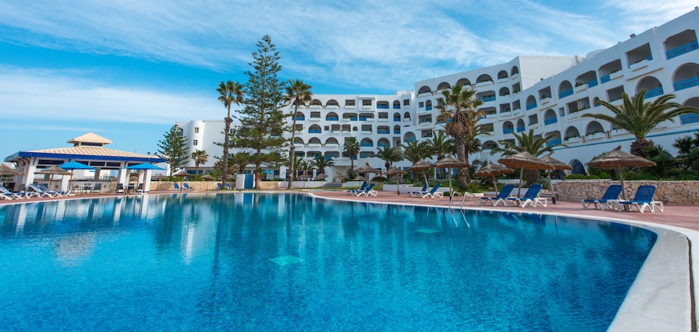 Regency Hotel and Spa — Swimming pool in Skanes inc. Monastir, Monastir