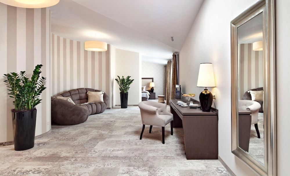 Metropolitan Boutique Hotel — Hotel rooms in Krakow, Lesser Poland