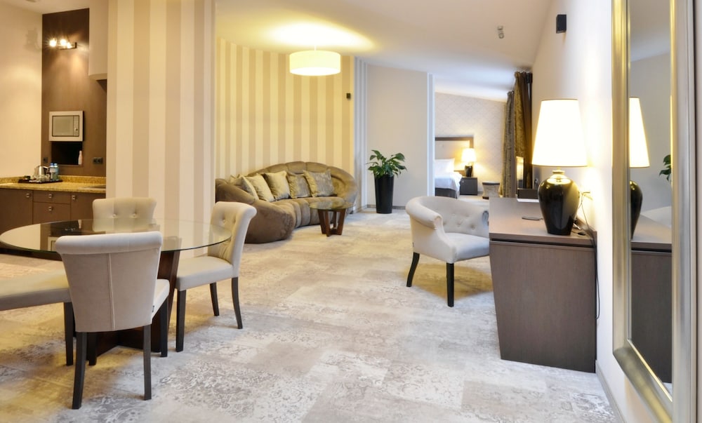 Metropolitan Boutique Hotel — Hotel rooms in Krakow, Lesser Poland