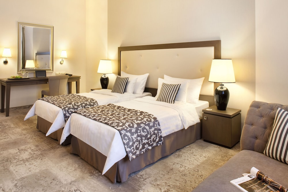 Metropolitan Boutique Hotel — Hotel rooms in Krakow, Lesser Poland