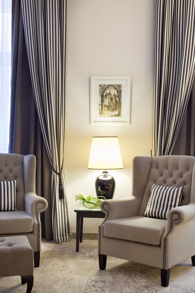 Metropolitan Boutique Hotel — Hotel rooms in Krakow, Lesser Poland