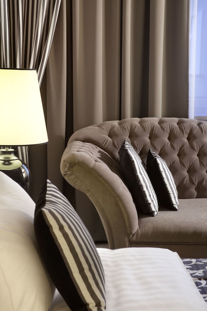 Metropolitan Boutique Hotel — Hotel rooms in Krakow, Lesser Poland