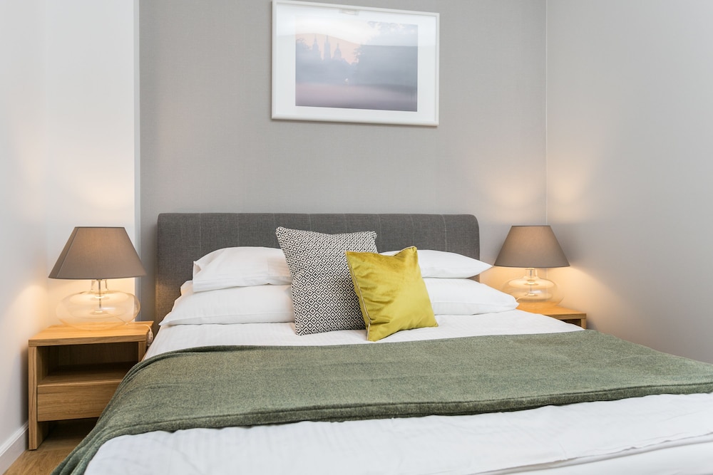 Venetian House Market Square Aparthotel — Hotel rooms in Krakow, Lesser Poland