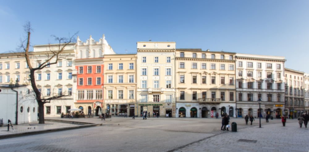 Venetian House Market Square Aparthotel — Hotel building in Krakow, Lesser Poland