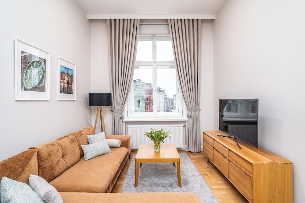 Venetian House Market Square Aparthotel — Hotel rooms in Krakow, Lesser Poland