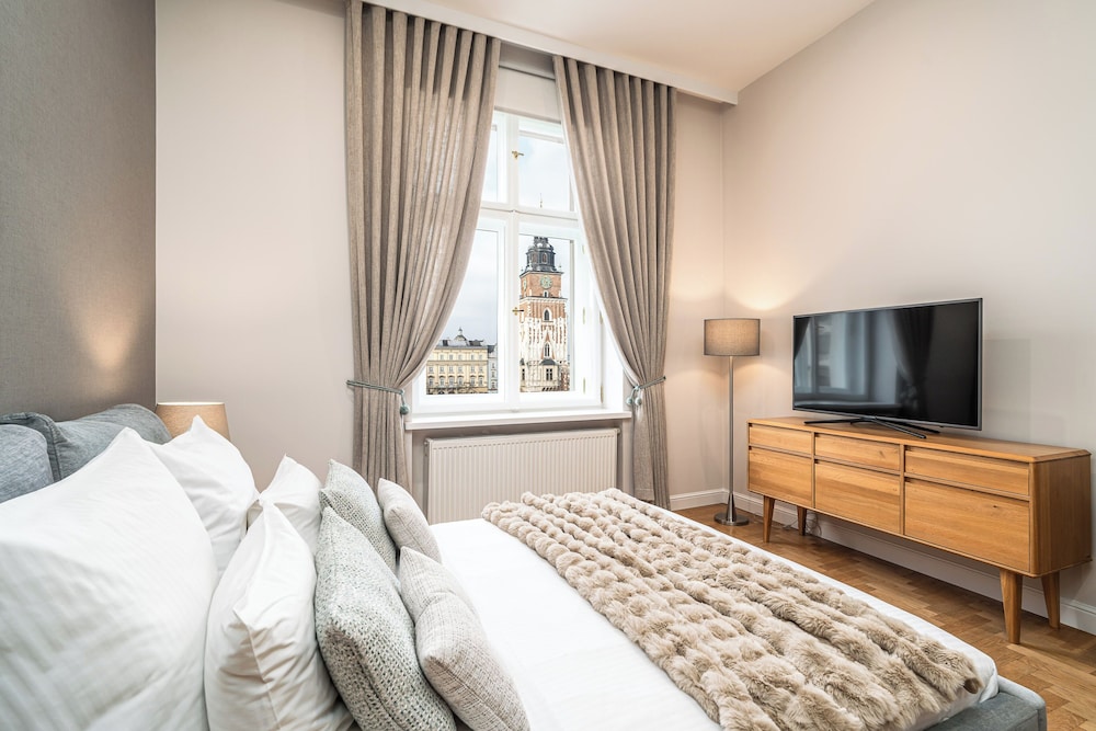 Venetian House Market Square Aparthotel — Hotel rooms in Krakow, Lesser Poland