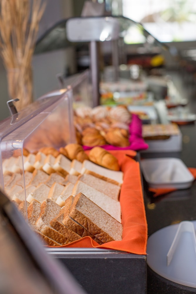 Aloft by Marriott Cancun — Restaurant & bars in Cancun, Quintana Roo