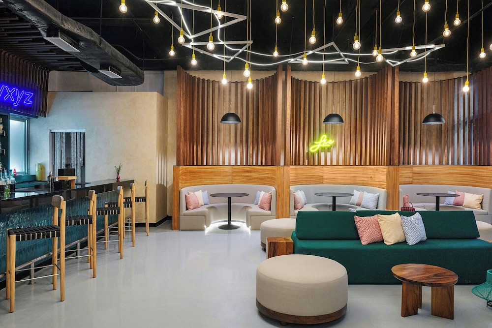 Aloft by Marriott Cancun — Restaurant & bars in Cancun, Quintana Roo