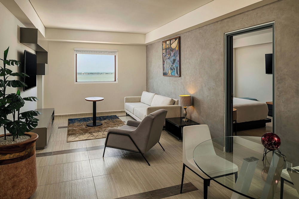 Aloft by Marriott Cancun — Hotel rooms in Cancun, Quintana Roo