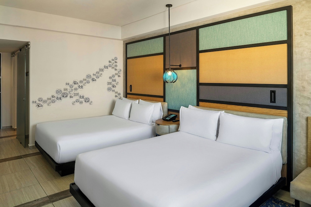 Aloft by Marriott Cancun — Hotel rooms in Cancun, Quintana Roo