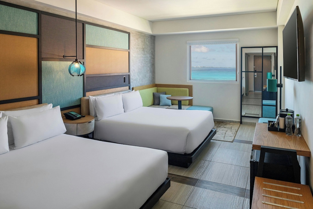 Aloft by Marriott Cancun — Hotel rooms in Cancun, Quintana Roo