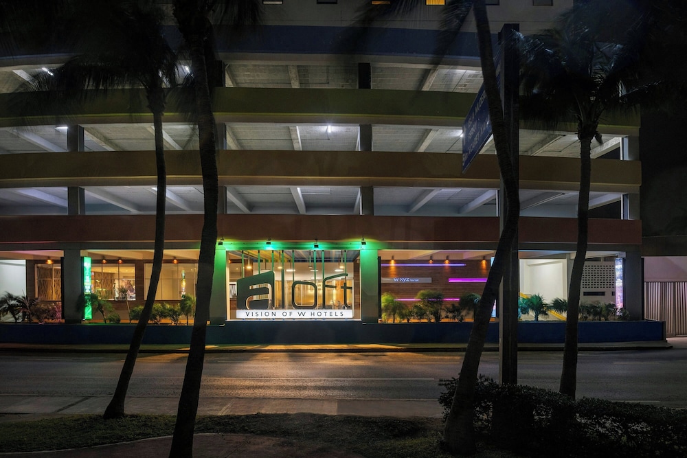 Aloft by Marriott Cancun — Hotel building in Cancun, Quintana Roo