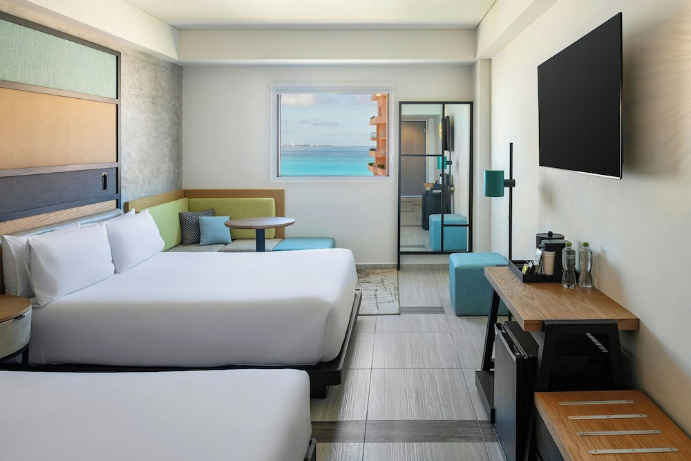 Aloft by Marriott Cancun — Hotel rooms in Cancun, Quintana Roo