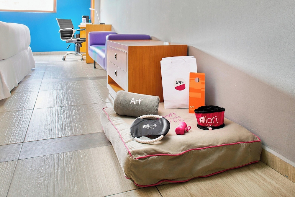 Aloft by Marriott Cancun — Hotel rooms in Cancun, Quintana Roo