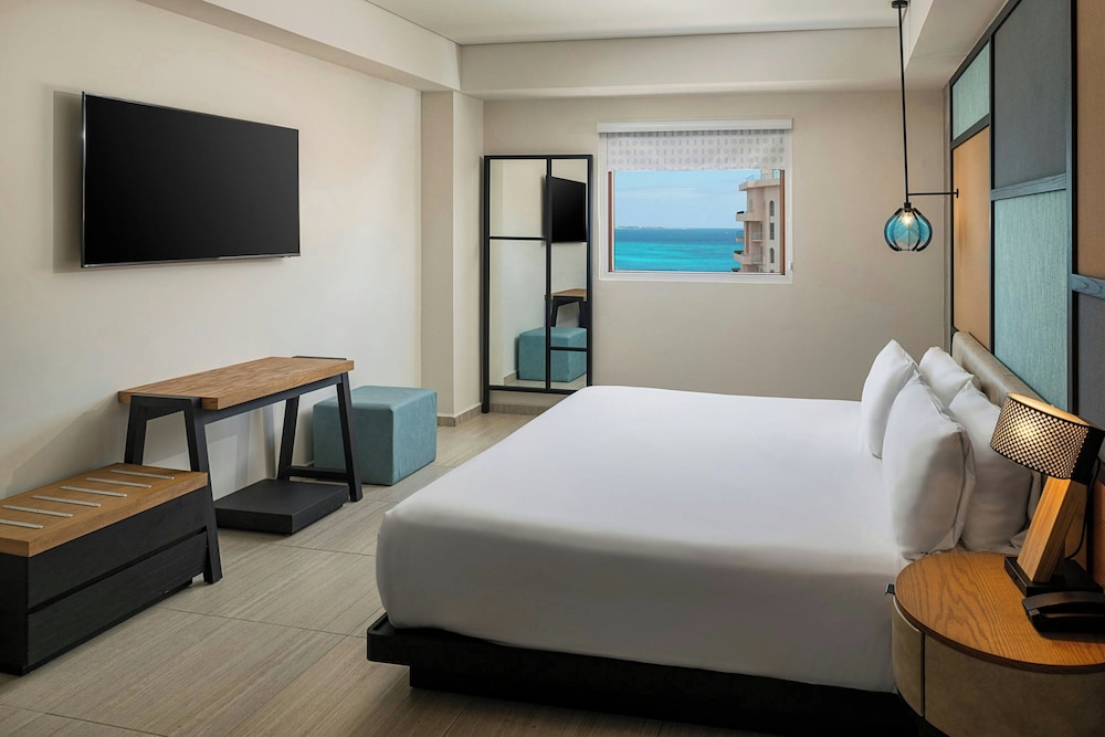 Aloft by Marriott Cancun — Hotel rooms in Cancun, Quintana Roo