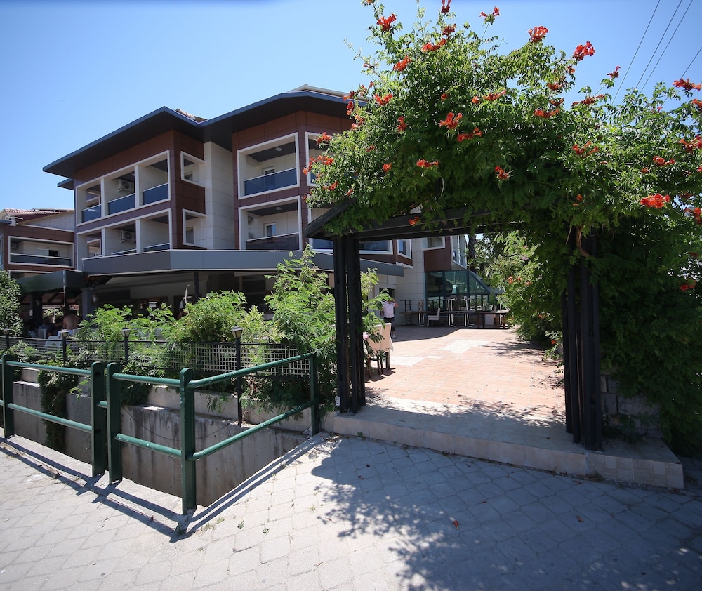 Mehtap Family Hotel — Hotel building in Marmaris, Mugla