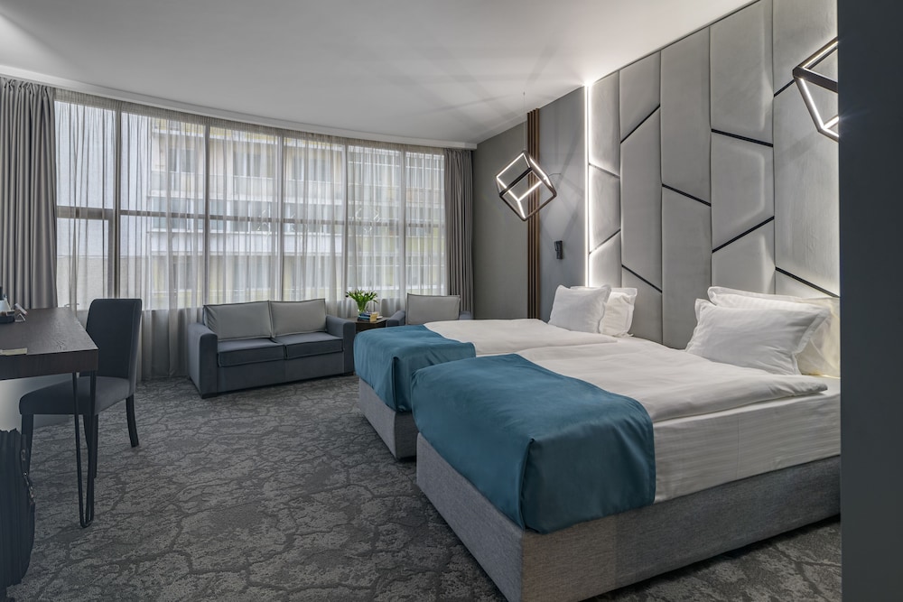 Rosslyn Dimyat Hotel Varna — Hotel rooms in Varna, Varna Region