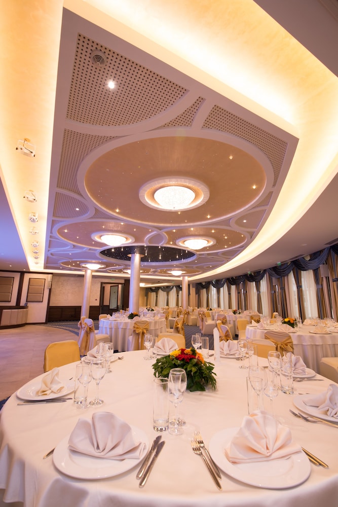 Rosslyn Dimyat Hotel Varna — Restaurant & bars in Varna, Varna Region