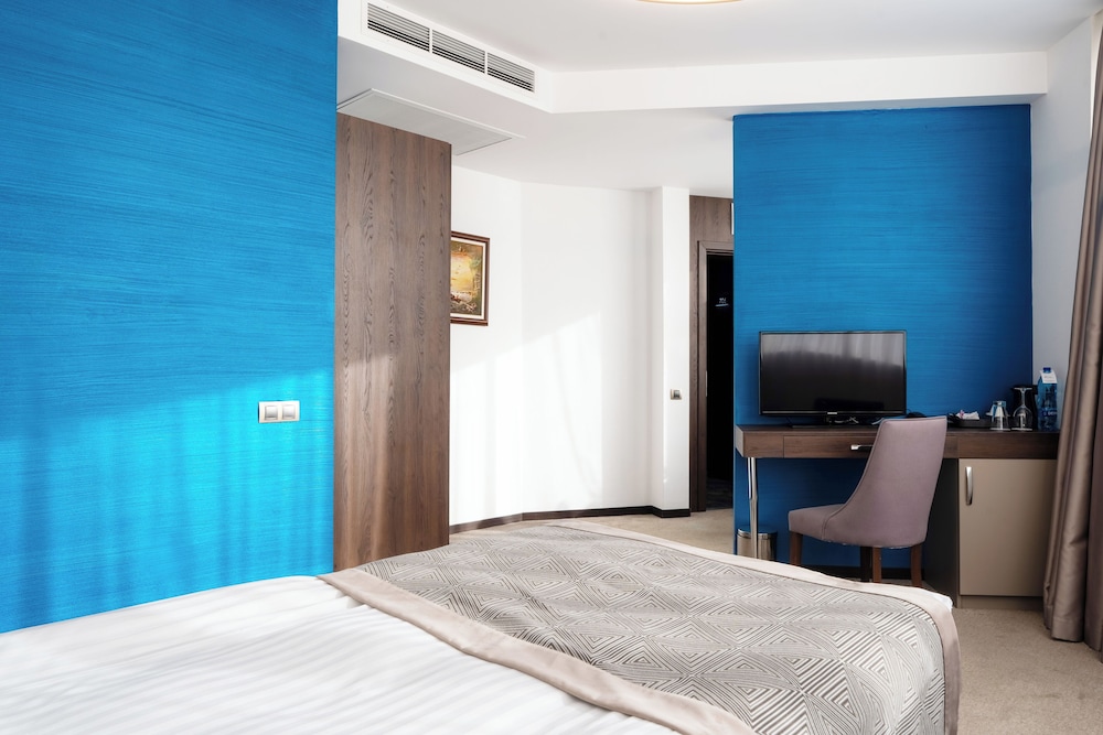 Rosslyn Dimyat Hotel Varna — Hotel rooms in Varna, Varna Region