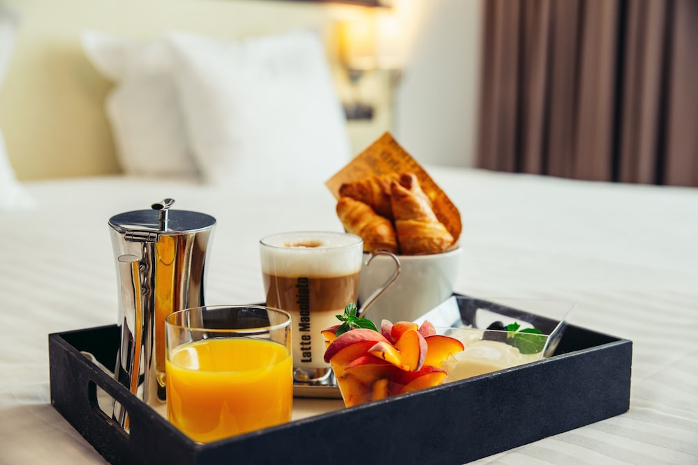Rosslyn Dimyat Hotel Varna — Hotel rooms in Varna, Varna Region