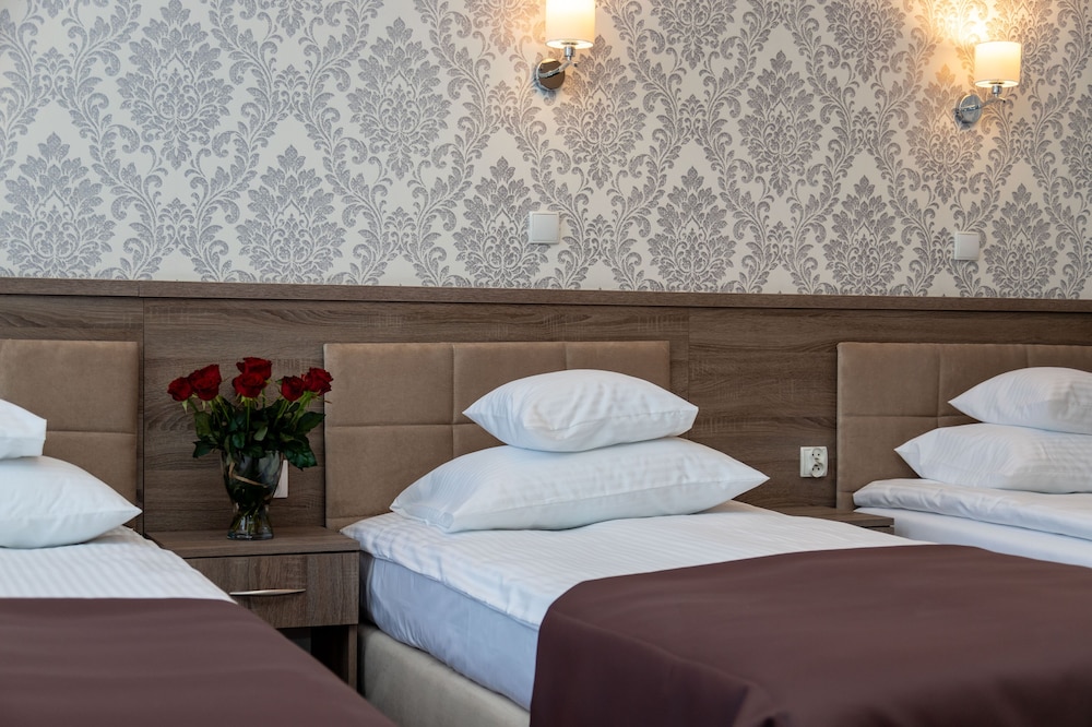 Hotel Maximum — Hotel rooms in Krakow, Lesser Poland