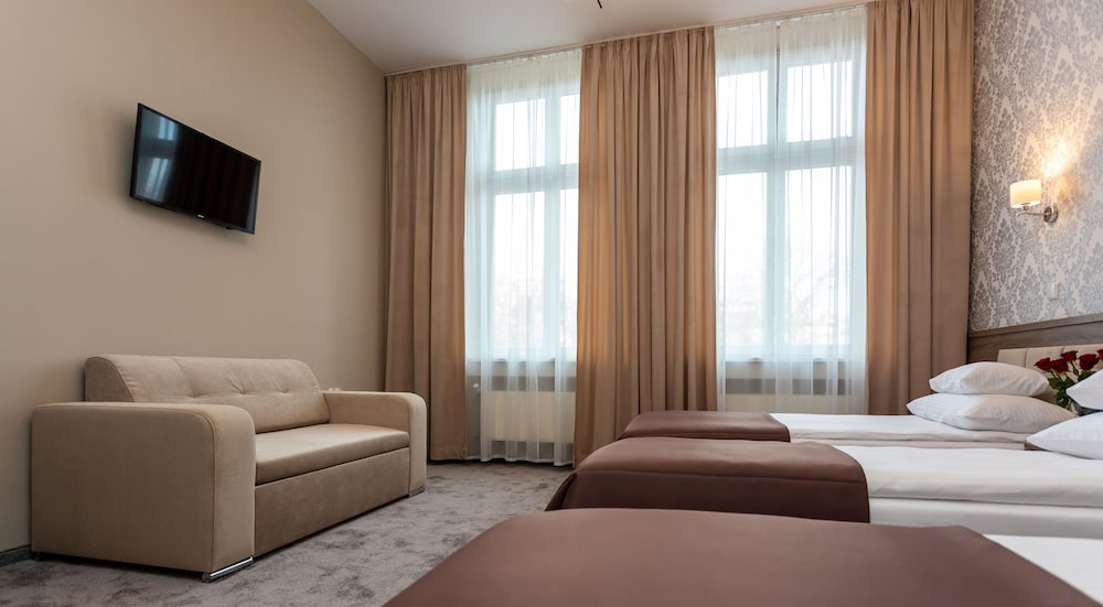 Hotel Maximum — Hotel rooms in Krakow, Lesser Poland