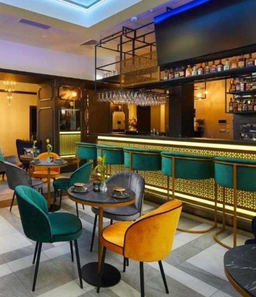 Hotel Estera — Restaurant & bars in Krakow, Lesser Poland