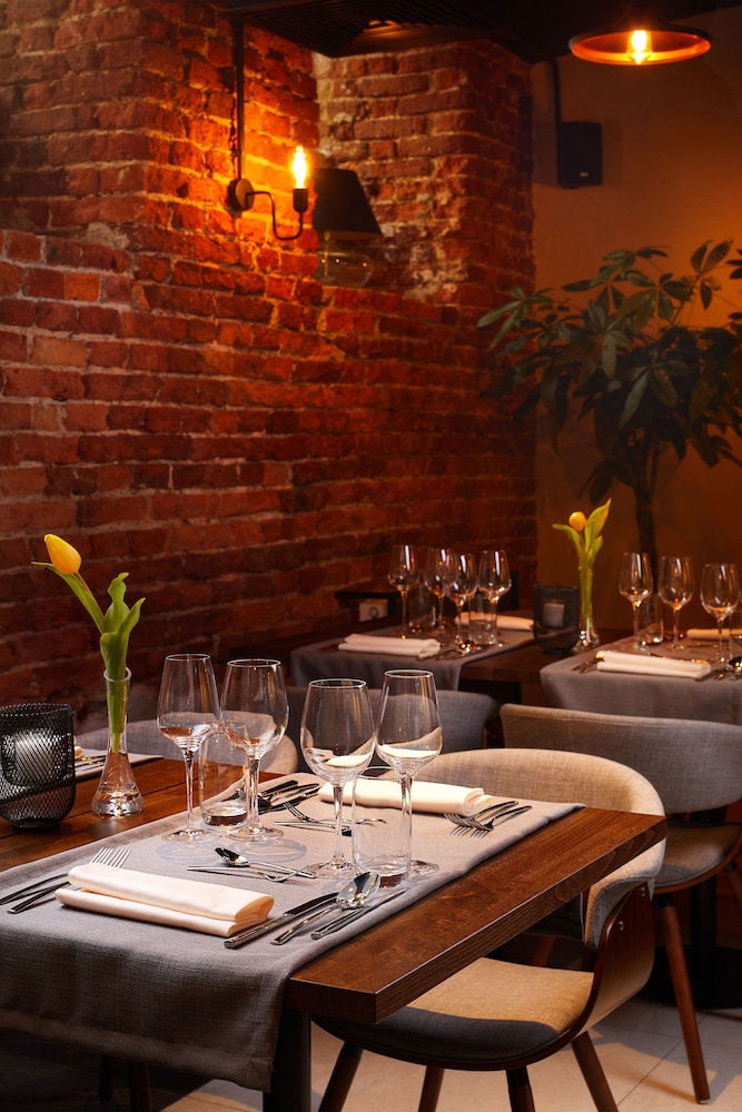 Hotel Estera — Restaurant & bars in Krakow, Lesser Poland