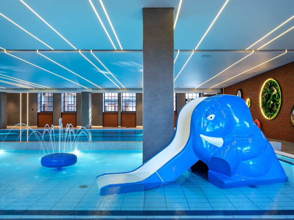 Mercure Krakow Fabryczna City — Swimming pool in Krakow, Lesser Poland